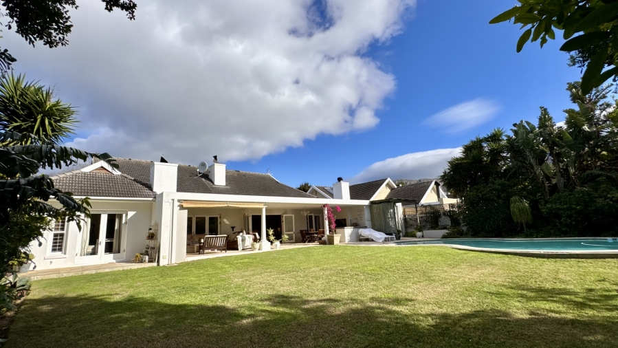 To Let 3 Bedroom Property for Rent in Tokai Western Cape